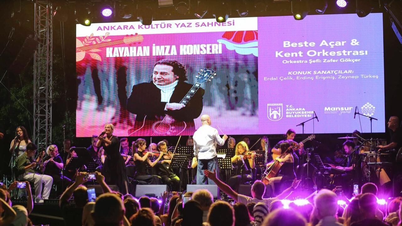 Kayahan İmza Konseri